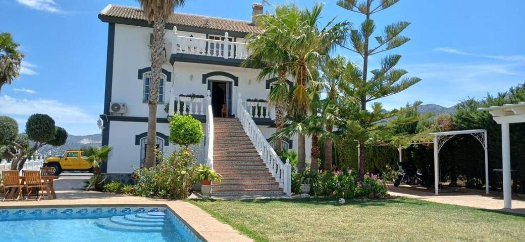 Hôtel pour 2 personnes, avec Balcon et Terrasse ainsi que Jardin et Piscine