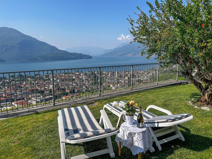 Gîte pour 4 personnes, avec Terrasse ainsi que Jardin et Vue sur le lac à Vercana - 3