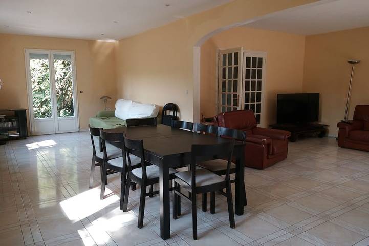 Location de vacances pour 6 personnes, avec jardin, animaux acceptés à Saints - 4