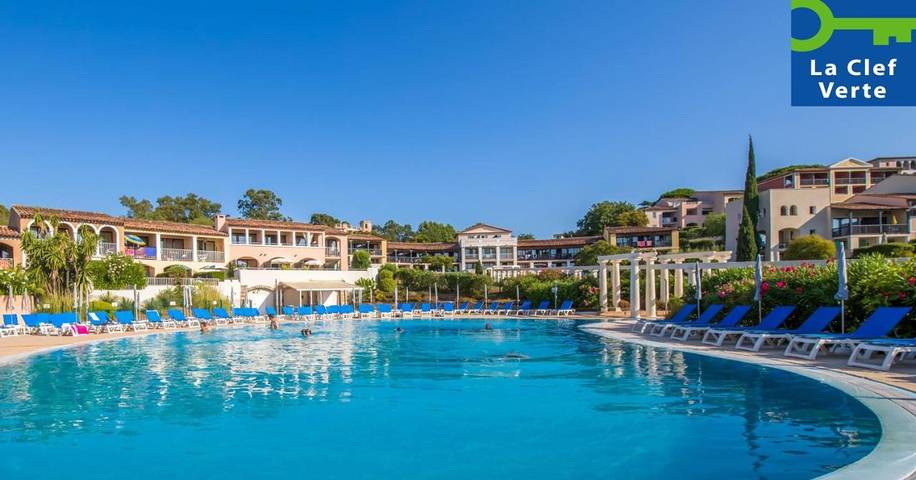 Appart’hôtel pour 4 personnes, avec Balcon et Terrasse ainsi que Jardin et Piscine à Grimaud