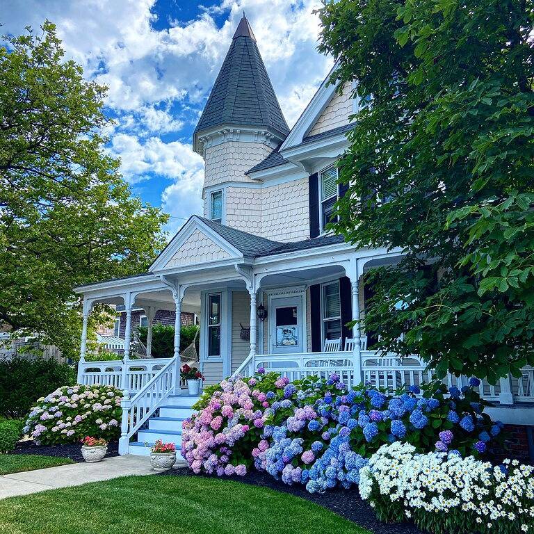 Wunderschöner Sommerurlaub in Bay Head mit privatem Pool, einen Block vom Meer entfernt in Bay Head, Ocean County