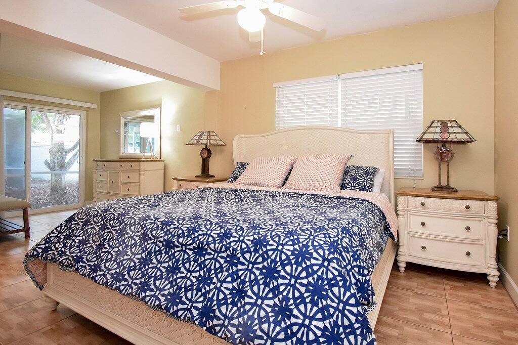 Great location!!! Old Naples Pool Home - Walk to the beach, shops, restaurants. in Naples (FL), Southwest Florida