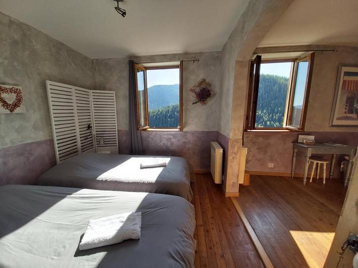 Location de vacances pour 2 personnes, avec vue et terrasse à Roubion - 3