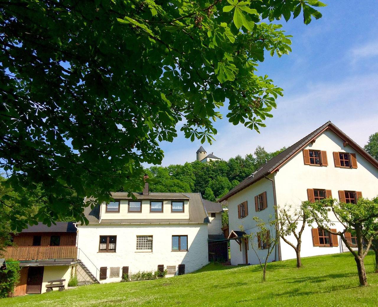 Gästehaus am Burgberg - Appartement Birke (32qm) mit Dachterrasse und Wlan in Lichtenberg (Oberfranken), Landkreis Hof