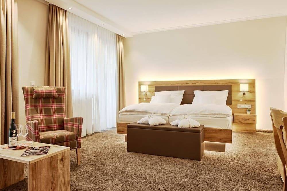 Doppelzimmer Dusche/Wc Herrenberger Doppelzimmer - Hotel Weingut Weis in Trier, Moseleifel
