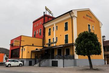 Hôtel pour 3 personnes, avec terrasse à Verceil