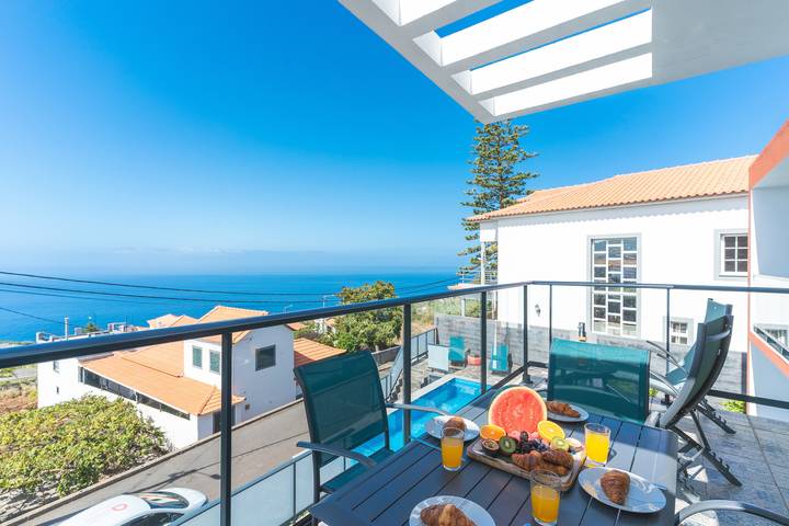 Apartamento de vacaciones para 4 personas, con piscina además de vistas al mar y terraza - 1