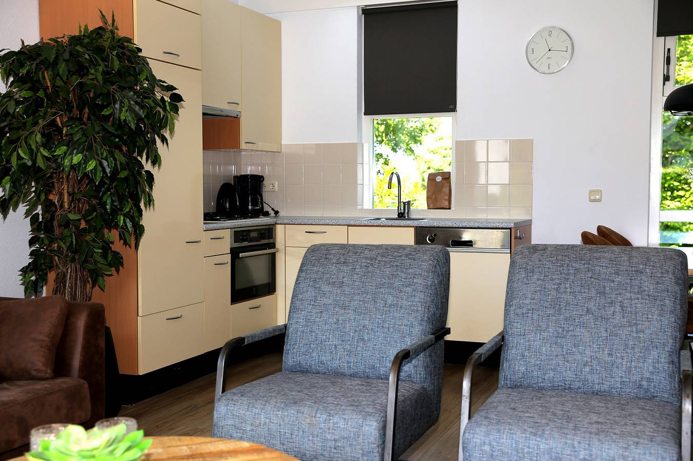 Freistehendes Ferienwohnung für 4 Personen auf Ferienpark in Roelofarendsveen. in Roelofarendsveen, Groene Hart