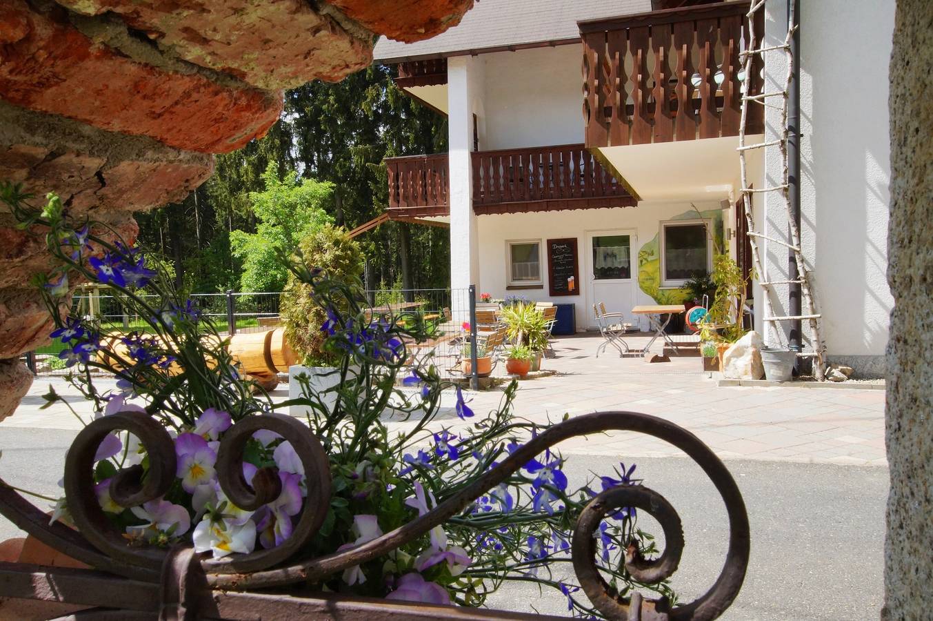 Gasthof Pension Waldfrieden - Ferienwohnung Hagebutte in Brand (Germany), Eastern Bavaria