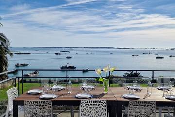 Location de vacances pour 10 personnes, avec jardin et terrasse, animaux acceptés à Lanmodez