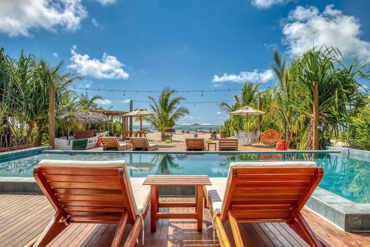 Pousadas para 3 pessoas, com vista e piscina e ainda jardim, com animais de estimação em Porto da Rua