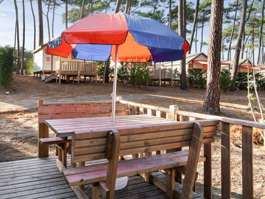 Camping La Croix du Vieux Pont - Mobilhome 8 personnes - Classic Xl | 3 Ch. | 6/8 Pers. | Terrasse surélevée non couverte in Berny-Rivière, Aisne