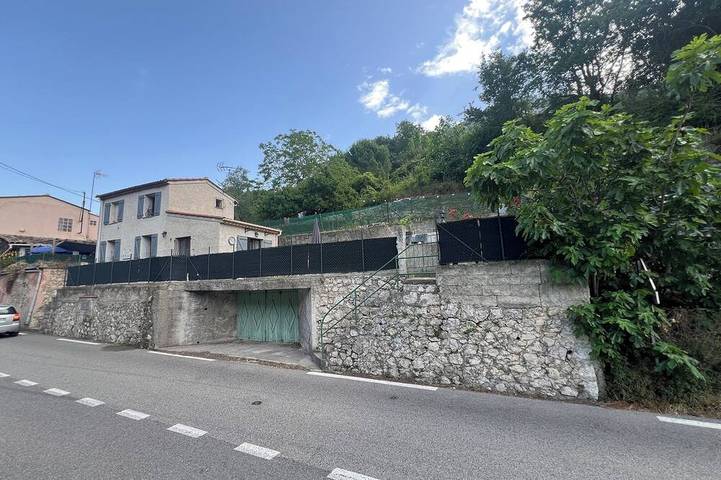 Maison de vacances pour 4 personnes, avec jacuzzi à Tourrette-Levens