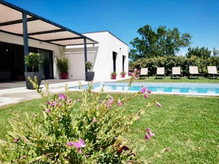 Location de vacances pour 8 personnes, avec jardin et jacuzzi à Saint-Martin-de-Crau - 2