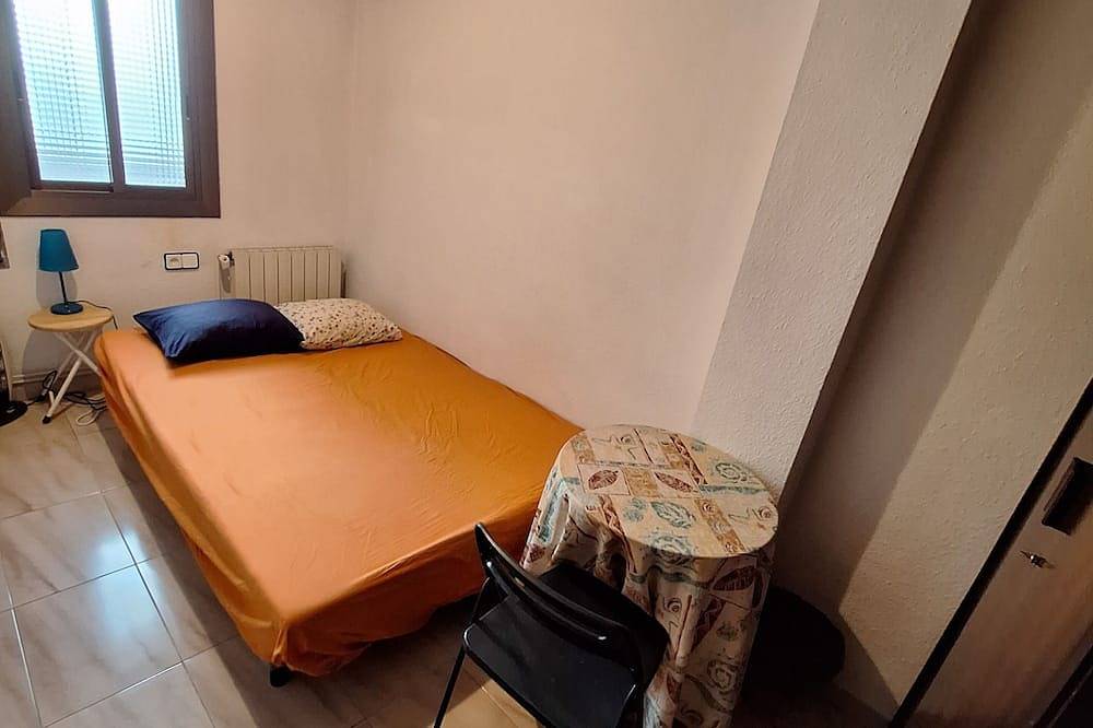 2 fully-equipped rooms in a prime location in downtown Barcelona in Barcelona Centre, Barcelona