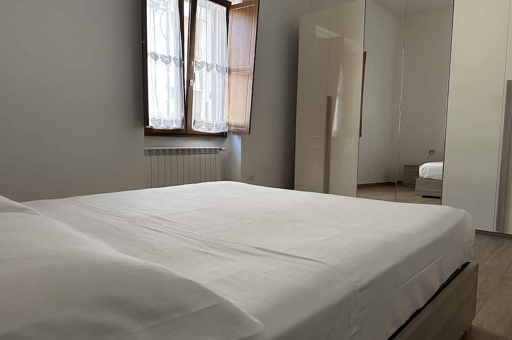 Appartamento intero, Appartamento con ampio terrazzo | Brindisi Centro in Brindisi, Salento