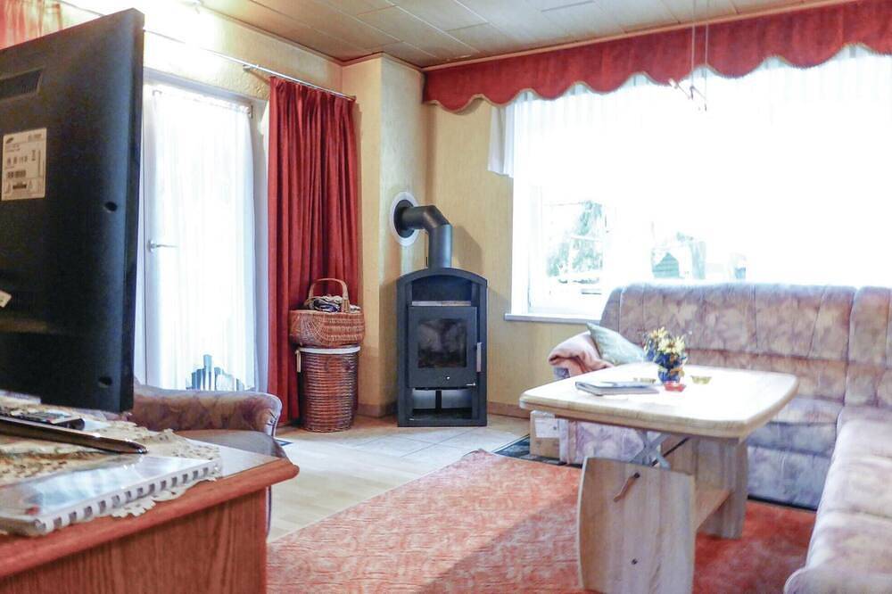 1 bedroom cozy home in Trieb in Falkenstein, Chemnitz (region)