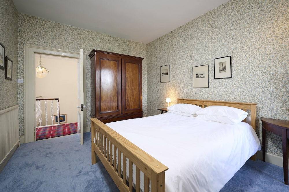 Kingillie House, erbaut im achtzehnten Jahrhundert, schöne Aussicht auf das Hochland in Highlands