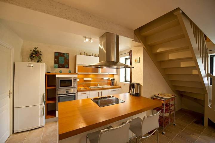 Gîte pour 4 personnes, avec Jardin dans Monts d'Arrée