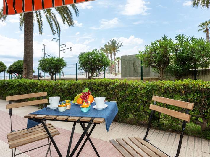 Location de vacances pour 3 personnes, avec Terrasse à Platja de la Pineda