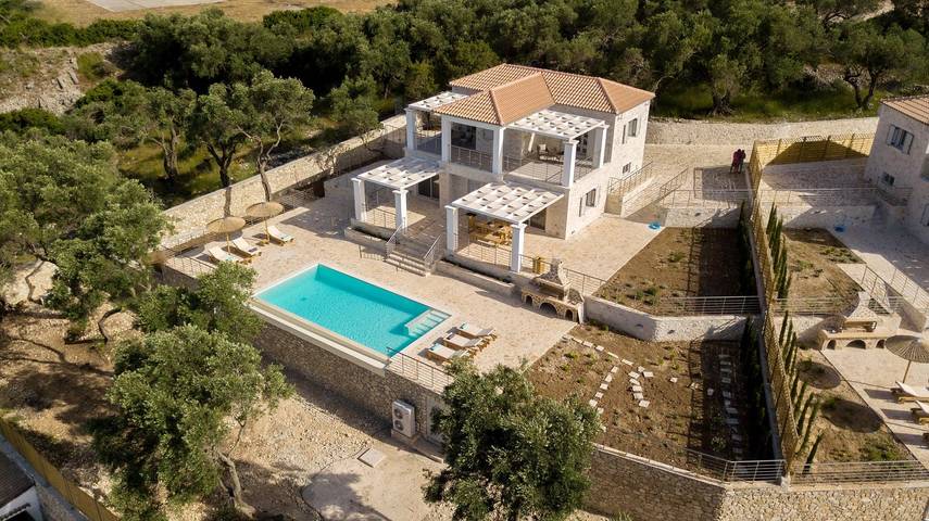 Διαμερίσματα διακοπών για 8 άτομα, με Μπαλκόνι και Κήπο στους Παξούς