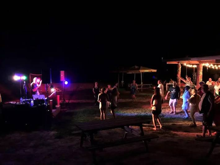 Camping pour 10 personnes, avec piscine et terrasse dans le Gers - 4