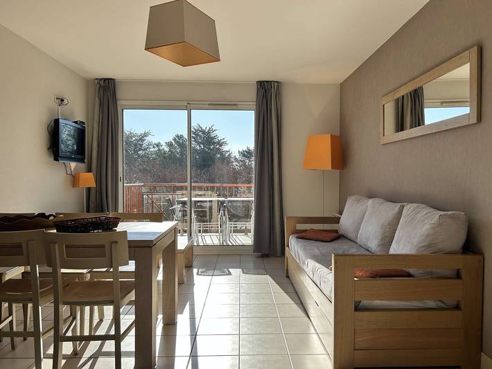 Gîte pour 6 personnes, avec piscine dans Golf Club des Sables d'Or