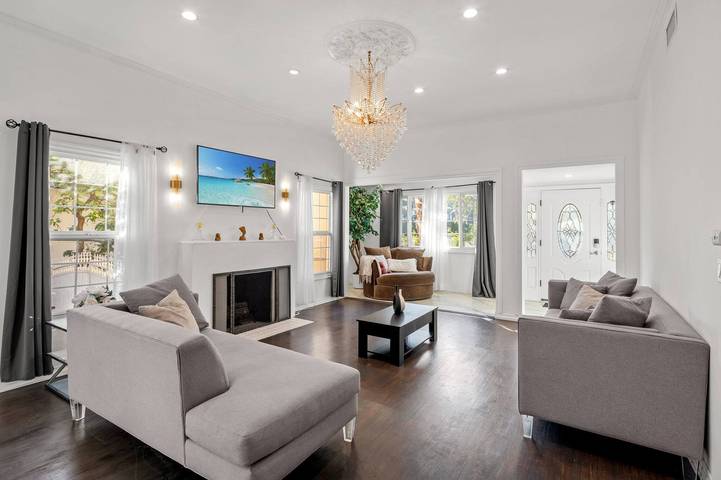 Haupthaus in Beverly Hills • 3Br • Whirlpool in Los Angeles, Los Angeles County