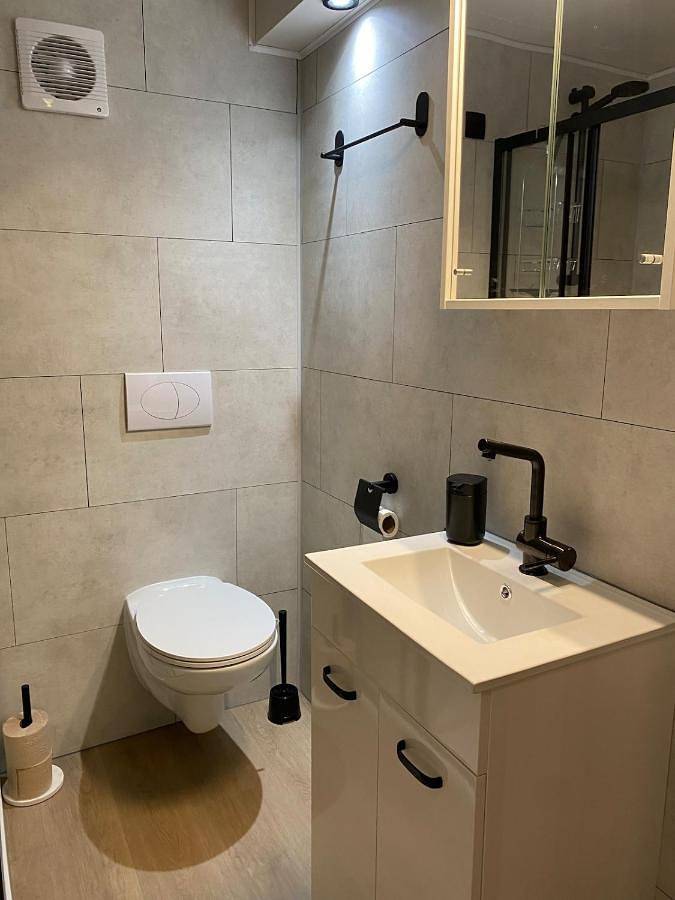 Geheel appartement, One-Bedroom Apartment in Huizen, Noord-Holland