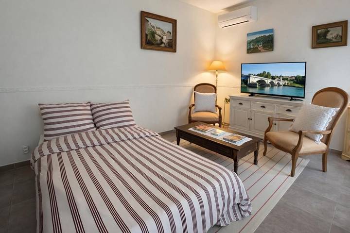 Gîte pour 4 personnes, avec jardin et vue dans Montfavet - 4