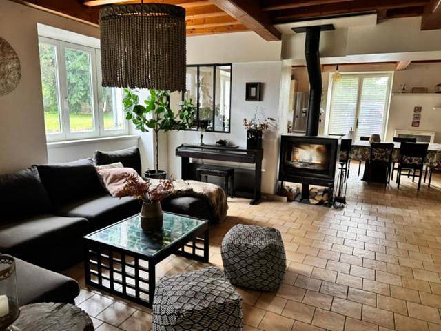 Location de vacances pour 12 personnes, avec Terrasse et Jardin à Saint-Pierre-de-Chandieu
