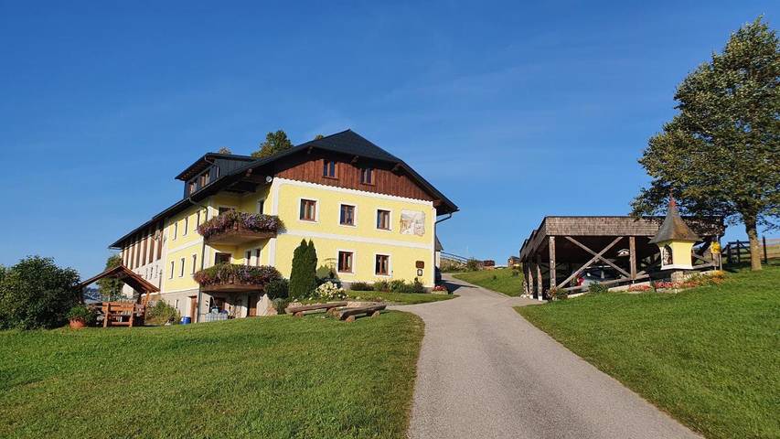 Ferienwohnung für 2 Personen, mit Ausblick und Balkon sowie Garten