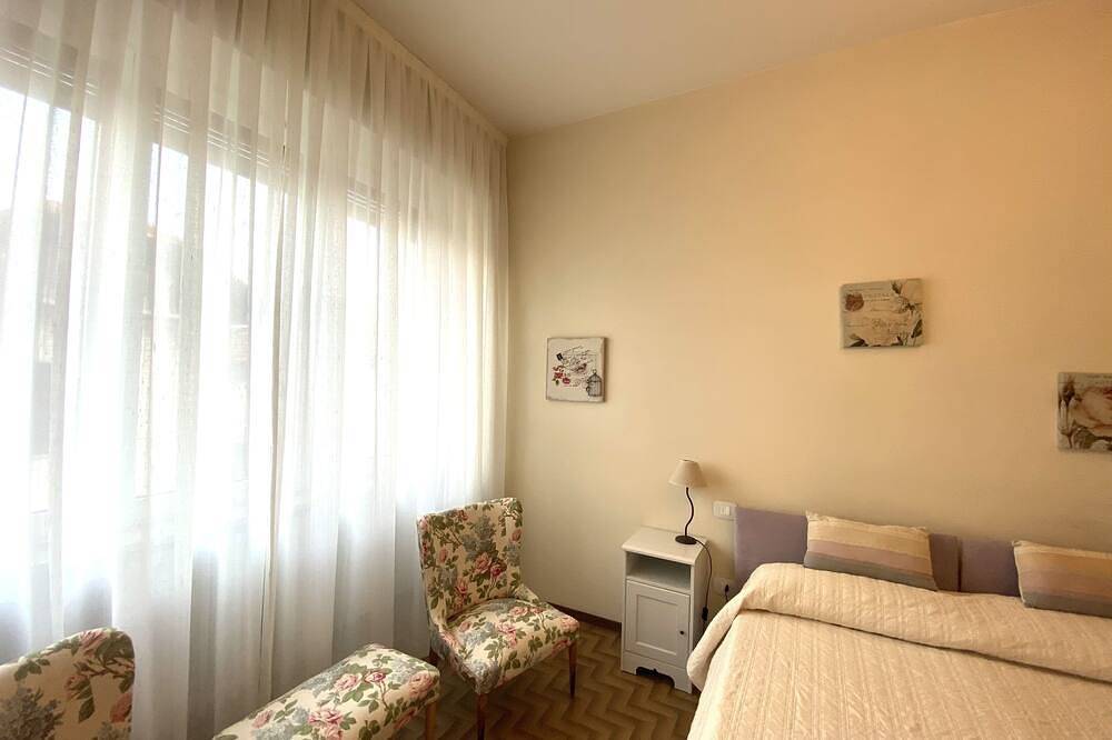Entire apartment, Peaceful Apartment with balcony, Garden And Lake View in Stresa, Comune di Stresa