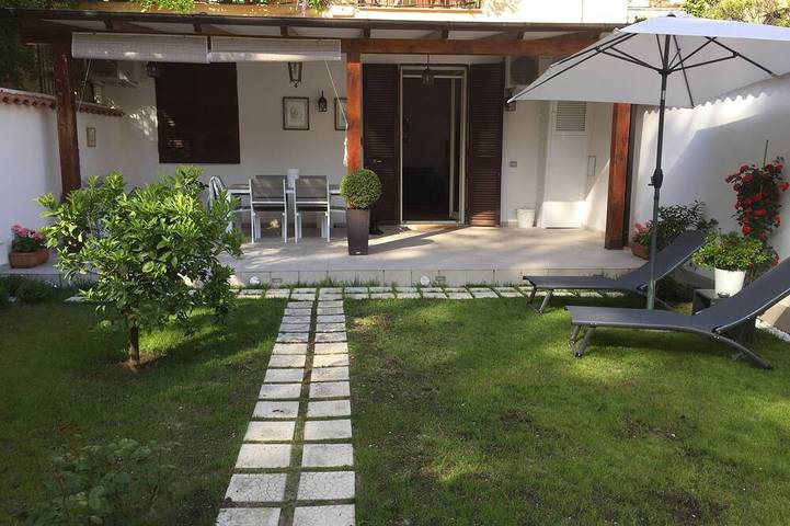 Ferienhaus für 7 Personen, mit Terrasse und Garten - 1