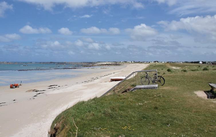 Location de vacances pour 7 personnes, avec jardin et terrasse à Kerlouan - 3