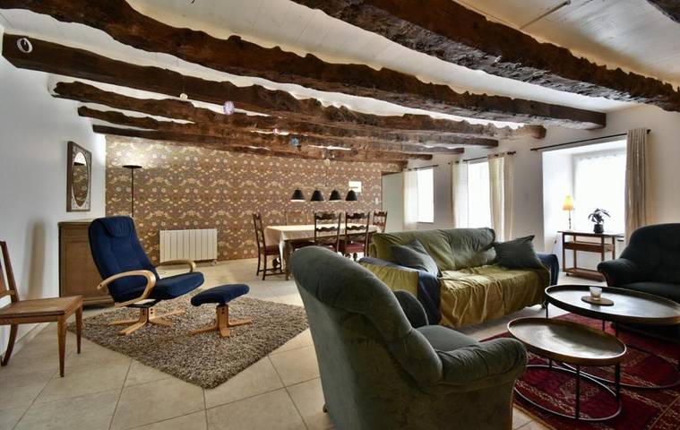 Location de vacances pour 9 personnes, avec vue ainsi que terrasse et jardin à Gaël (Ille-et-Vilaine)