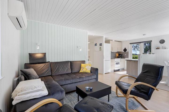 Komfortables Ferienhaus in ruhiger Lage mit Badetonne in Lodbjerg Hede, Ringkøbing