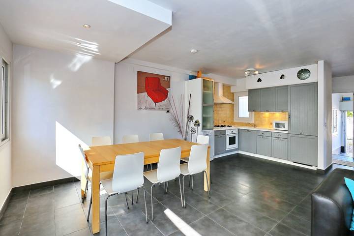 Casa rural para 8 personas, con terraza y jardín en Ampuriabrava - 3