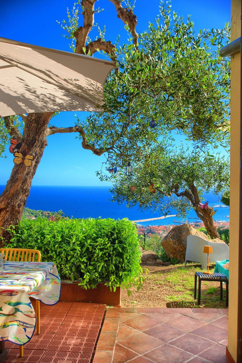 Residenz für 2 Personen mit Balkon/Terrasse in Oneglia, Imperia