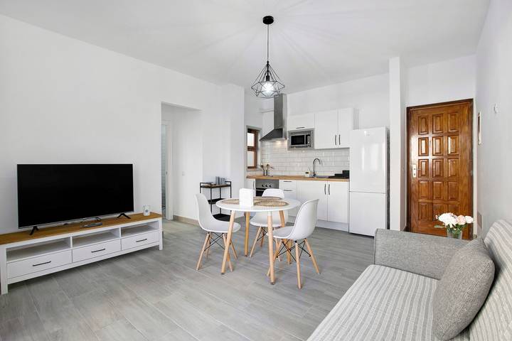 Apartamento entero, Apartamento de vacaciones 'Apartamento Kalma' con balcón y Wi-Fi in Las Eras, Fasnia
