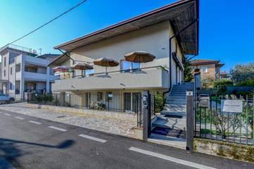 Chambre d’hôte pour 2 personnes, avec jardin et vue à Desenzano del Garda