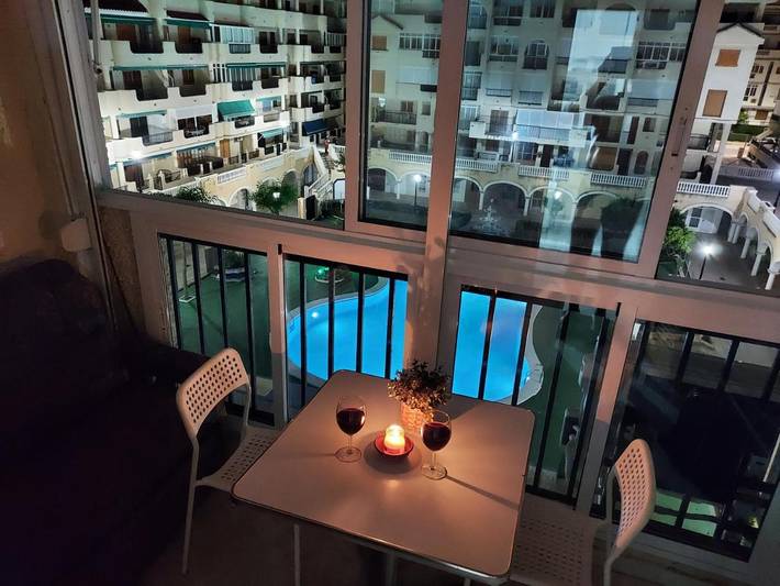 Apartamento de vacaciones para 2 personas, con terraza además de vistas y piscina, Se admiten mascotas - 1