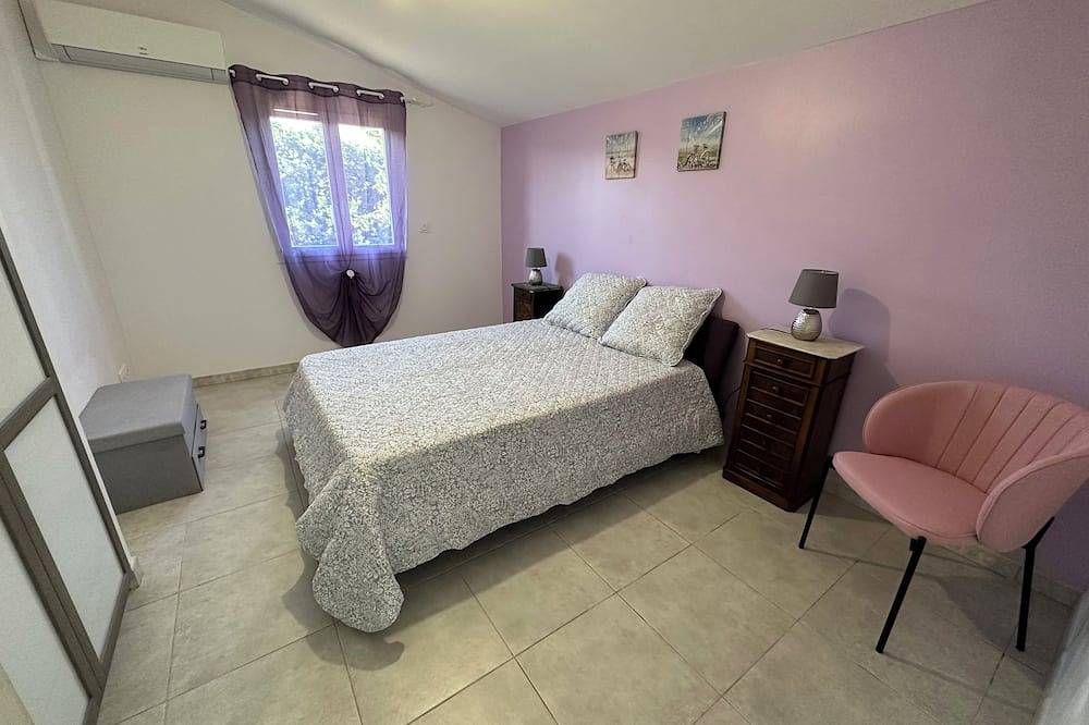 The luminous Bernis house in Bernis, Nimes region