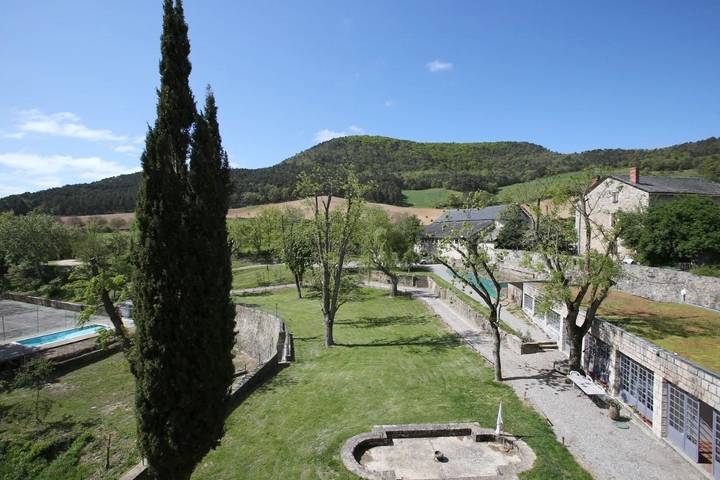 Gîte pour 3 personnes, avec piscine ainsi que vue et jardin, animaux acceptés à Rivière-sur-Tarn - 4