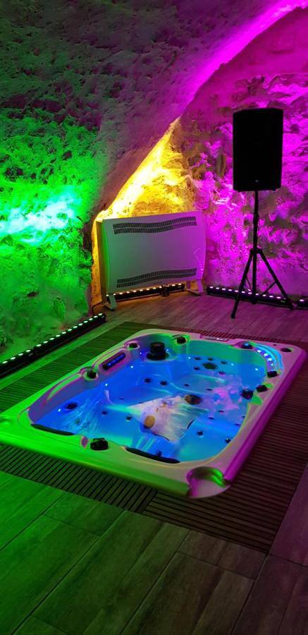 Deluxe Double or Twin Room with Spa Bath in Châteauroux, Région de Châteauroux
