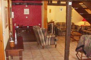 Gîte pour 6 personnes, avec Piscine à Montgesty - 3