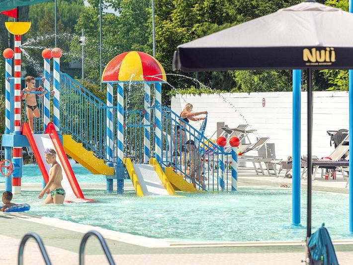 Camping per 4 persone, con Terrazza e Piscina per bambini nonché Sauna sulla Riviera Romagnola