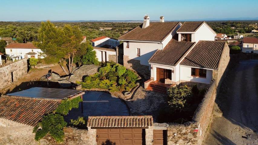 Casa rural para 12 personas, con piscina además de vistas y jardín en Campana de Oropesa - 3
