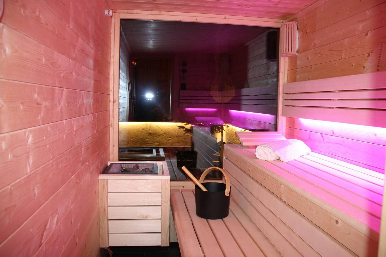Ganze Ferienwohnung, Appartement "Apart  Bieles Neu" Outdoor-Sauna in Kaunergrat, Kauns