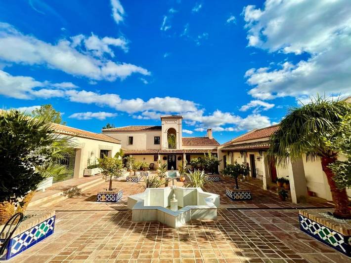 Casa rural para 12 personas, con piscina además de jardín y vistas en Valle de Lecrín - 4